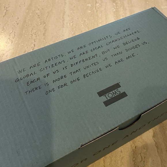 NWT NIB Toms Classic Flamingo Party Glitter Watermelon Slip On Shoes, 7.5 - Picture 3 of 11